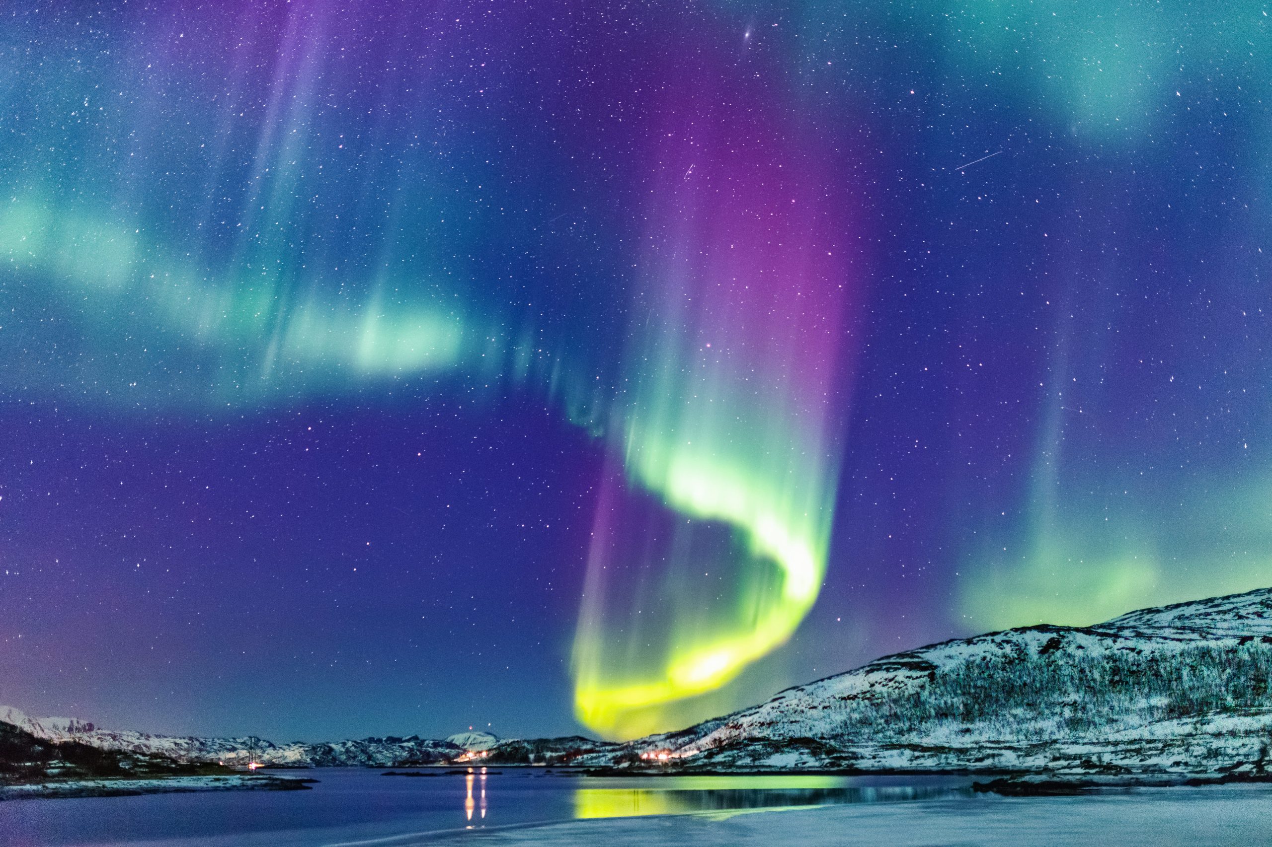 Discover-the-Magic-of-the-Northern-Lightsin-Tromso-Norway-scaled.jpg